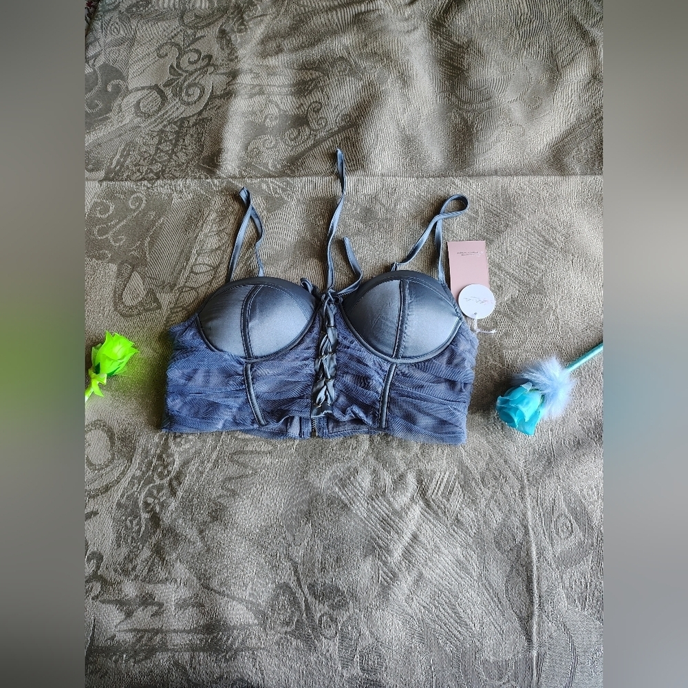 Chic Gray Lace-Up Bra